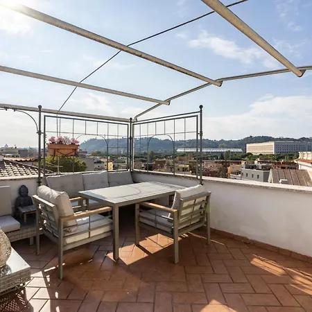 Ladolcevita - Ponte Milvio Stunning View Penthouse Apartman
